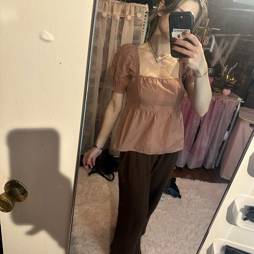 💕 A&F pink babydoll top